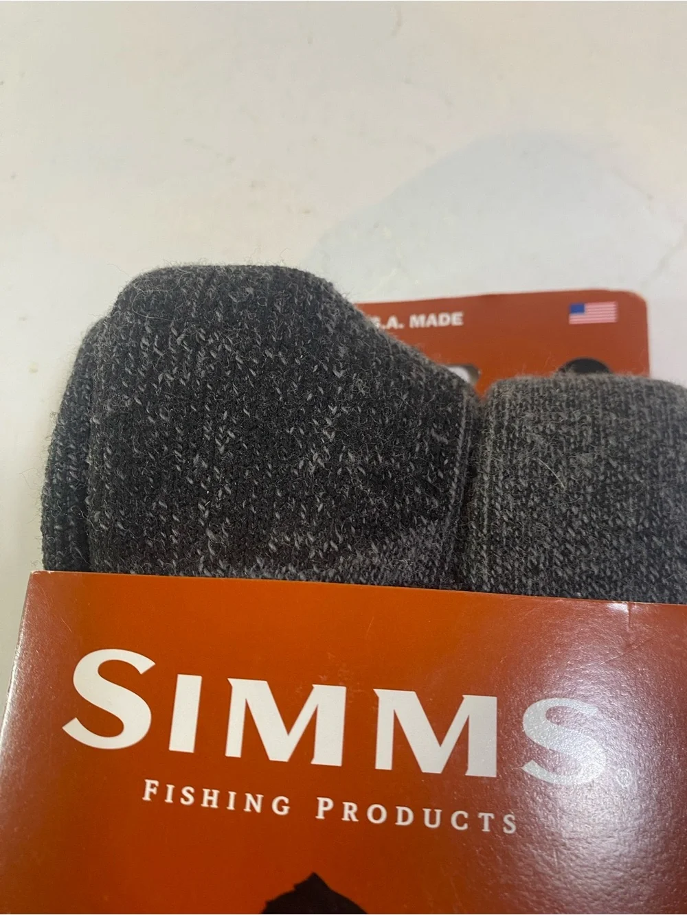 New Simms Fishing Products Charcoal Gray Wool Wading Socks Size L